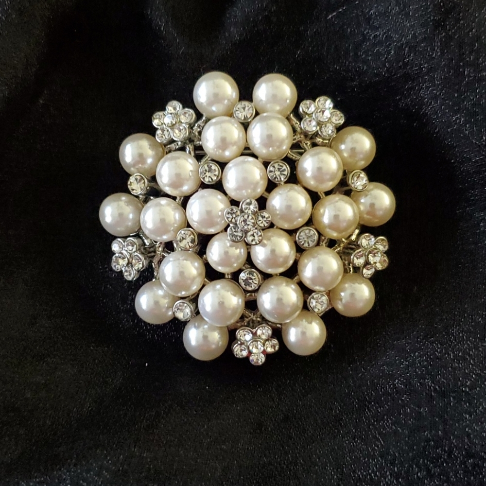 Vintage White Bead with Flowers Brooch